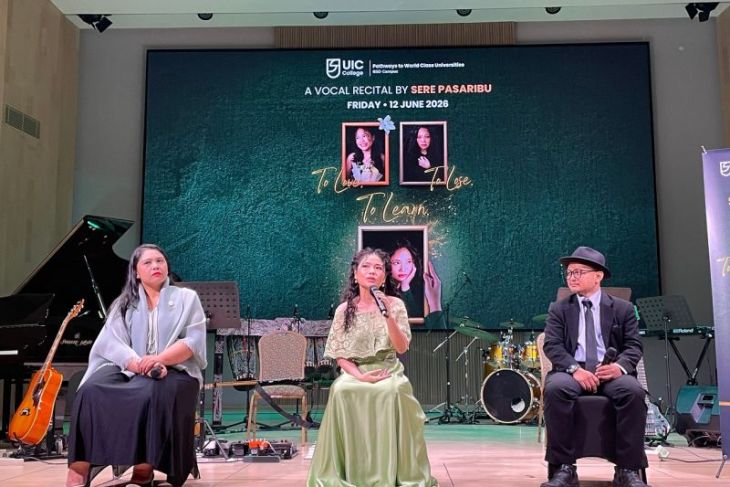 Belum lulus kuliah, mahasiswi UIC College sudah rilis lima lagu